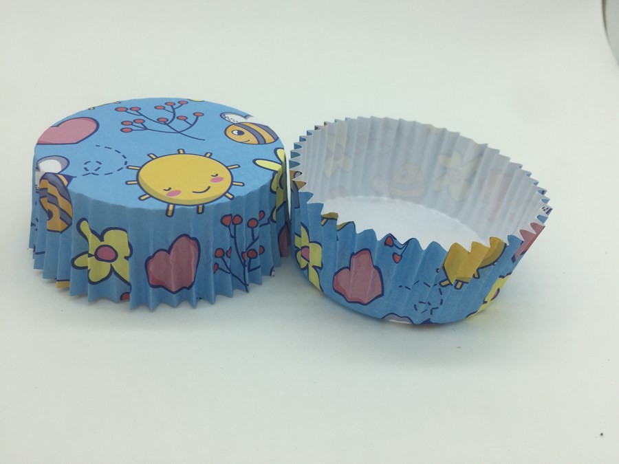 Wholesale Cute Marine Greaseproof Baking Cups , Disposable Blue Cupcake Wrappers Organism Pet Inside from china suppliers