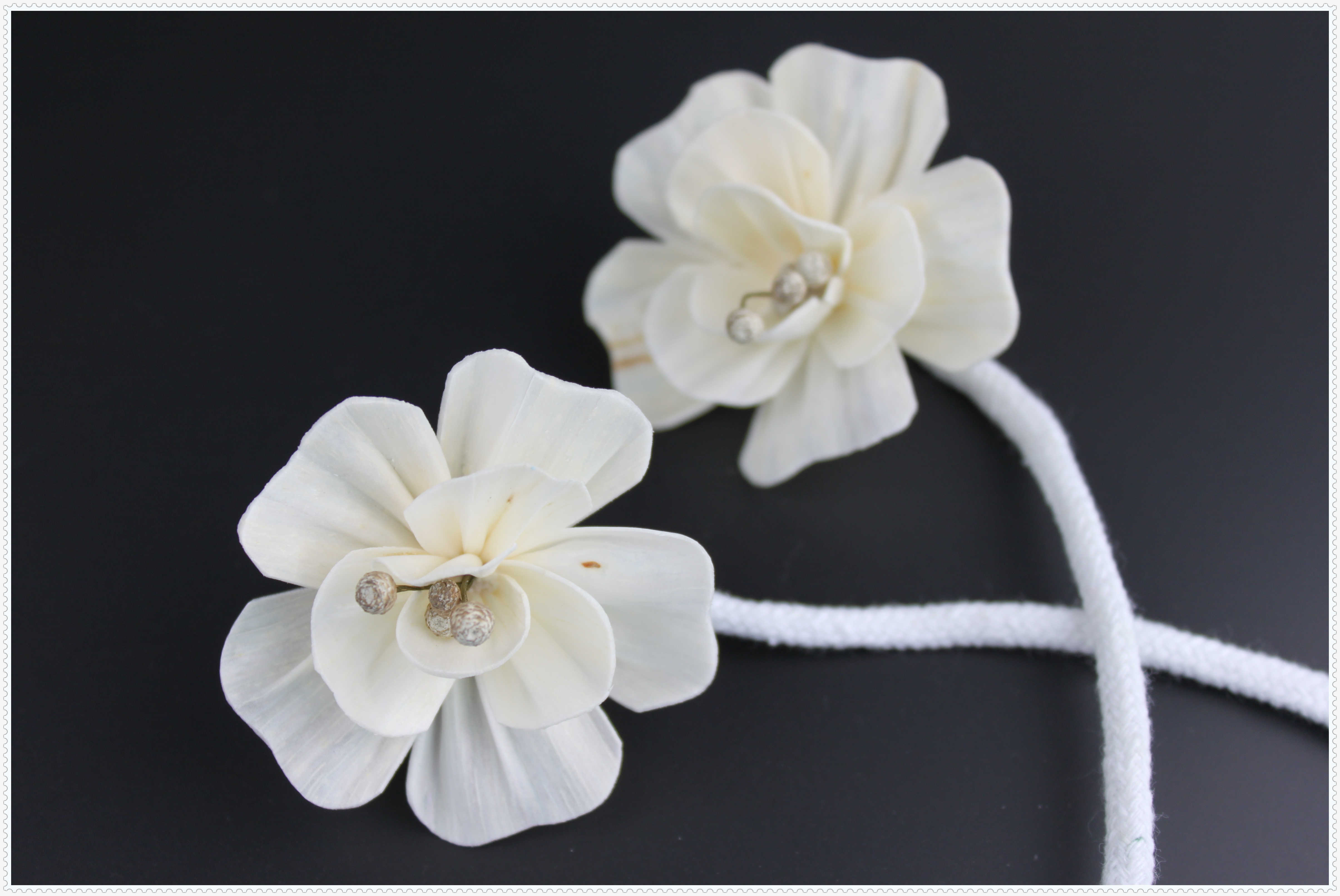 Personalized Scented 9cm Dried Sola Flowers For Beauty Salon