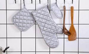 Wholesale Comfortable Silver Fireproof Oven Gloves For Home Restaurant Kitchen from china suppliers