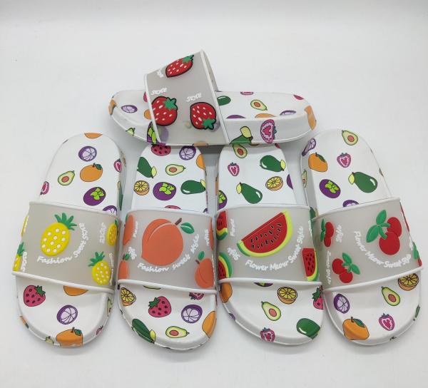 Chidren Slipper Outdoor Beach Slippers EVA Garden Shoes for Summer Kids Slippers