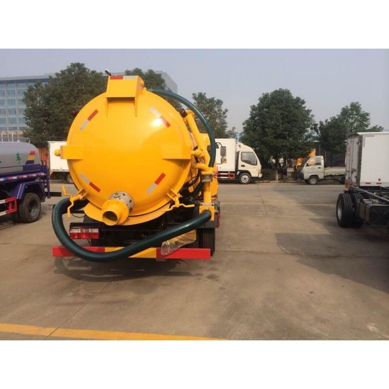 4x2 Vacuum Sewage Suction Trucks with Vacuum Pump 4cbm 4000L Sewel Jetting