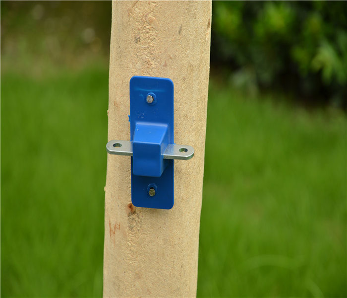Galvanized Hole 8mm PP Gate Break Post Insulator For Tape