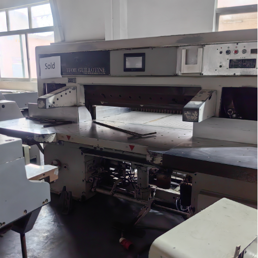 Japan 1150mm ITO Guillotine Paper Cutting Machine Voltage 380V with 3800 kg Capacity