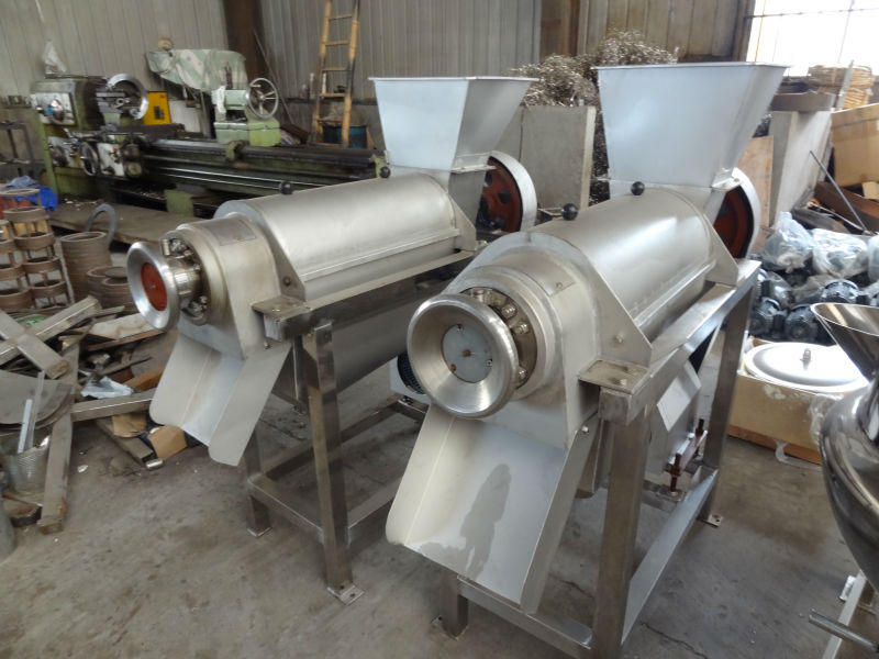 1T/H Industrial Juice Squeezing Machine with Crushing Function Affordable and Durable