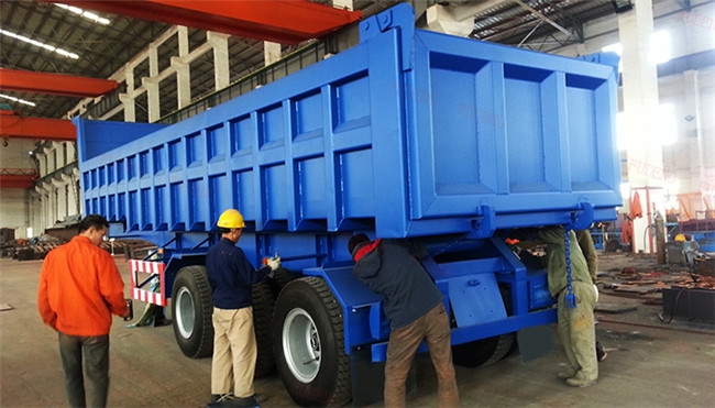 Tri Axle Hydraulic Dump Trailer , Steel Dump Trailers For Cargo Transprtation