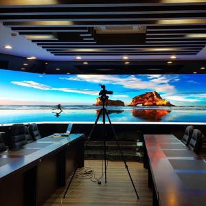 Wholesale Magnetic P2.5 1000cd/m2 Wall Mounted LED Display 800W/m2 from china suppliers