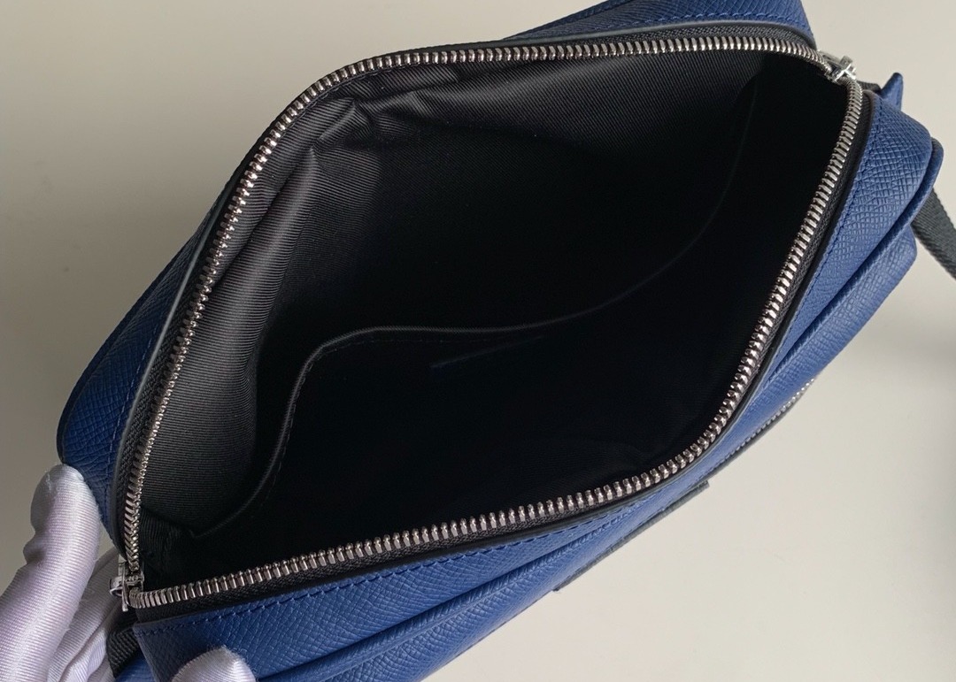 Black Square Taiga Leather Message Luxury Cross Body Bag Single Shoulder