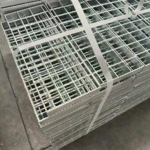 Wholesale YB/T4001-2007 Standard Serrated Steel Grating 2-5mm Draining And Ventilating from china suppliers