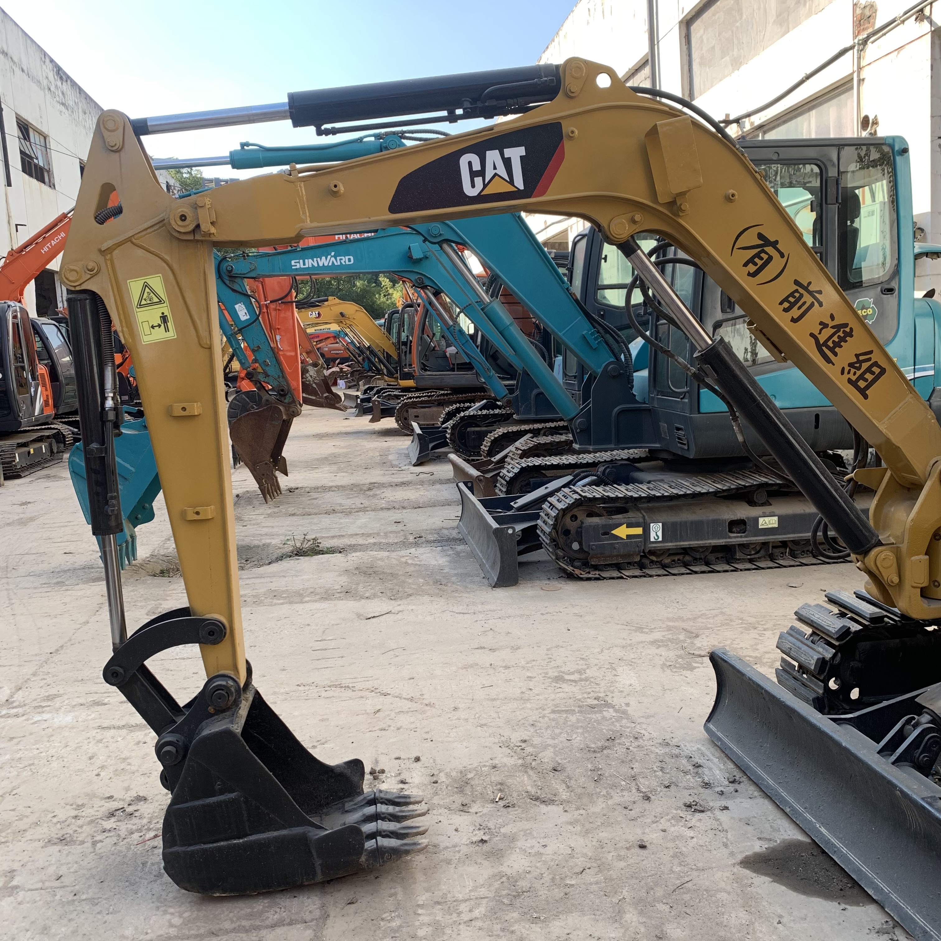 Original Used CAT303C Excavator with Good Condition and Original Hydraulic Cylinder