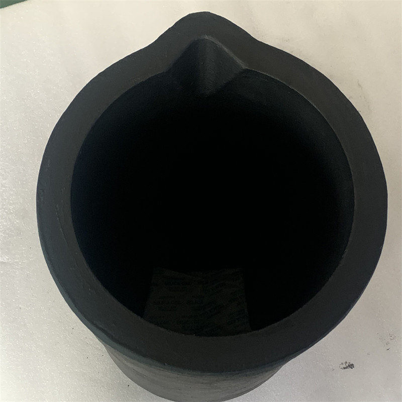Corrosion Resistant Metal Melting Crucible Silicon Carbide Graphite With Pouring Nozzle