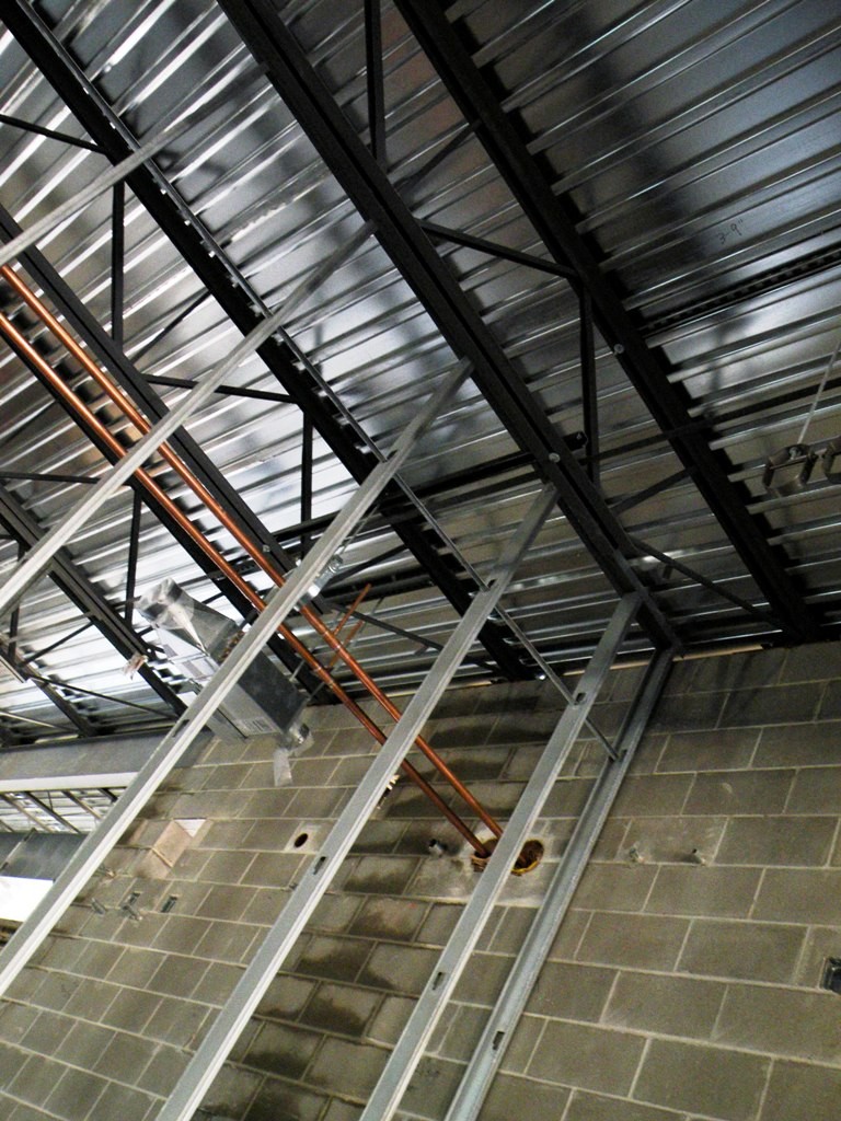 Zinc Plated Structural Stud Framing Silver White Colour Excellent Wear Resistance