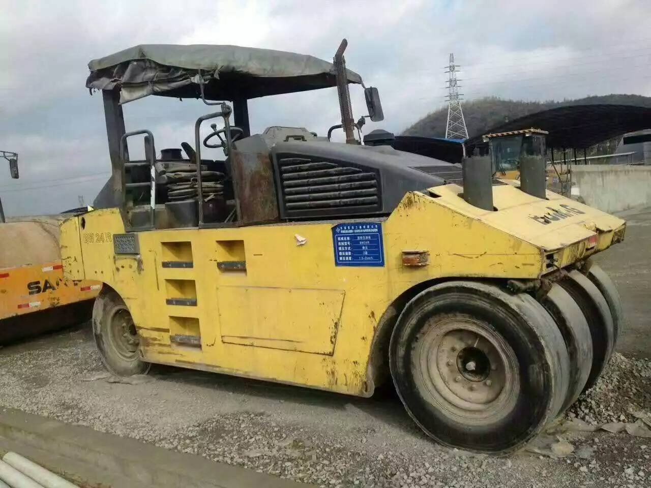 Pneumatic Roller  Bomag  BW24R