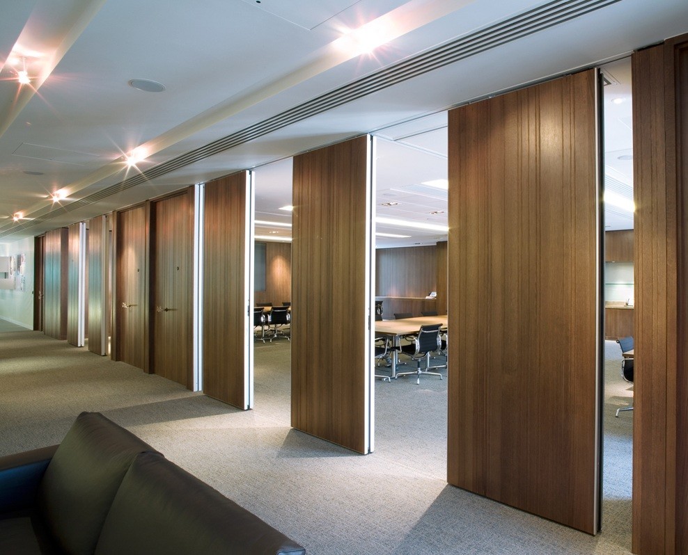 Office Interior Design Movable Wall Divider On Wheels For Art Gallery