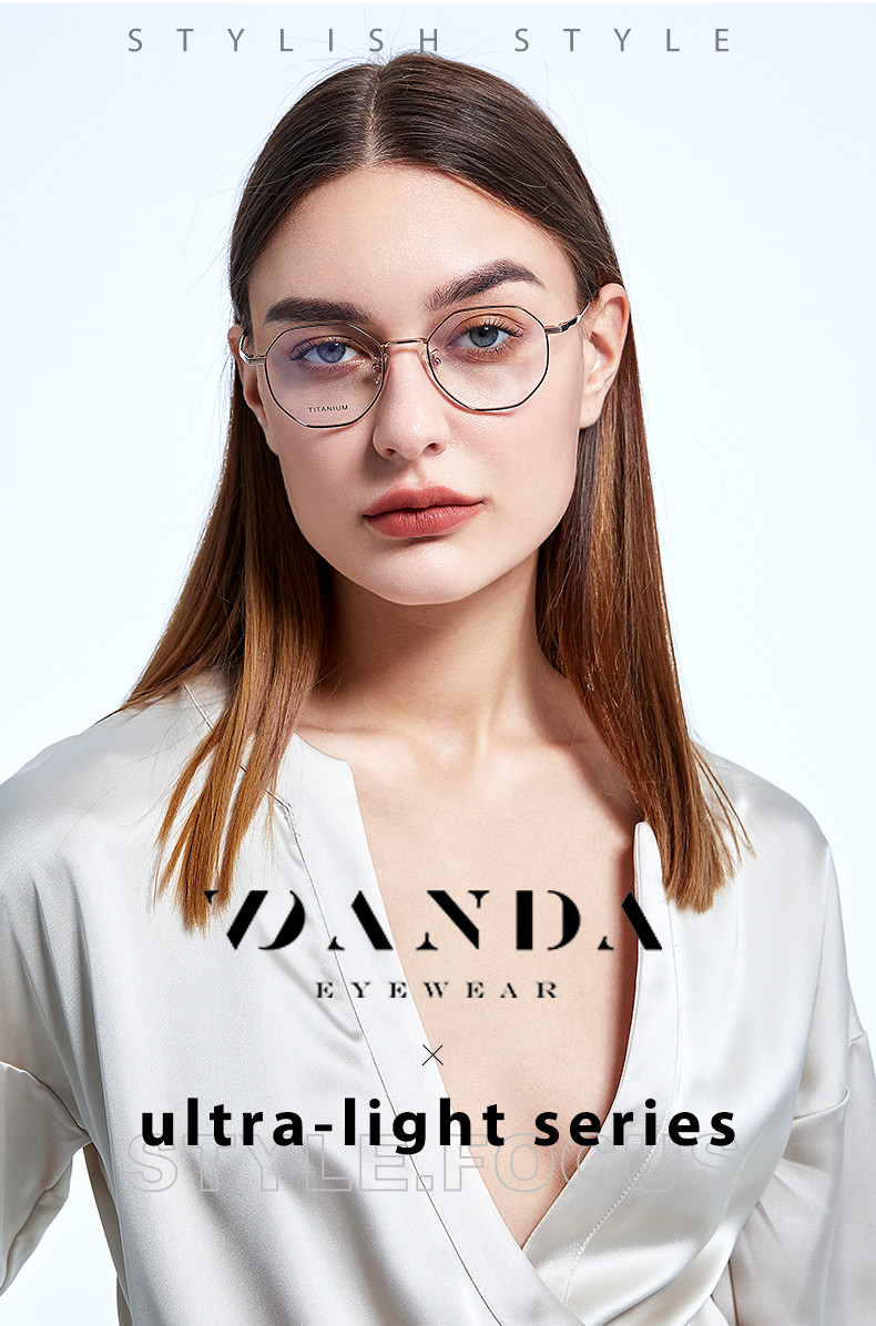 Geometric Titanium Frame Glasses Custom Logo Brand For Women