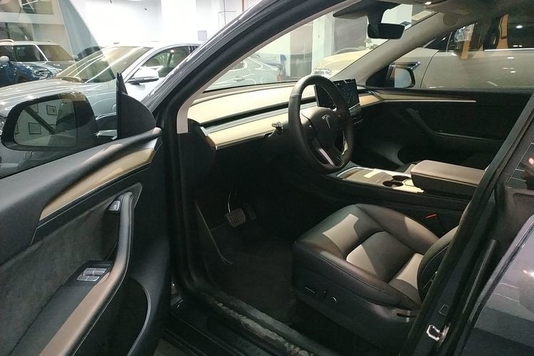 Chinese New Energy Vehicle High Speed 4 Wheel Electric Car New Car