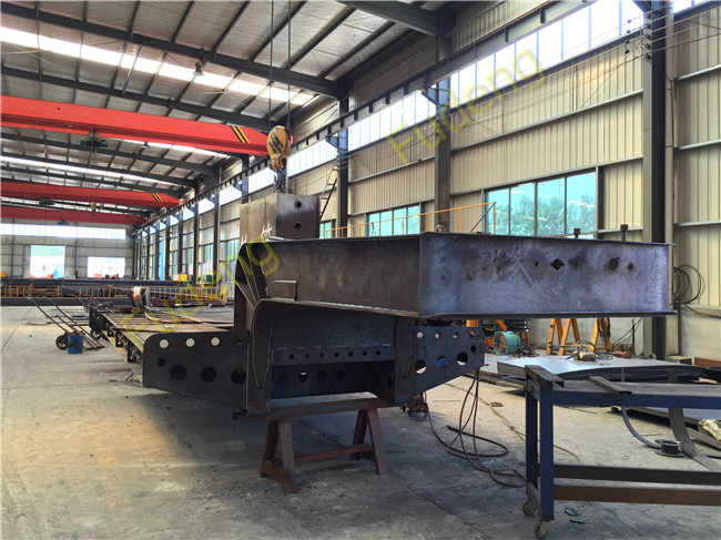 Three Axles Drop Bed Low Bed Semi Trailer For Large Contruction Machinery