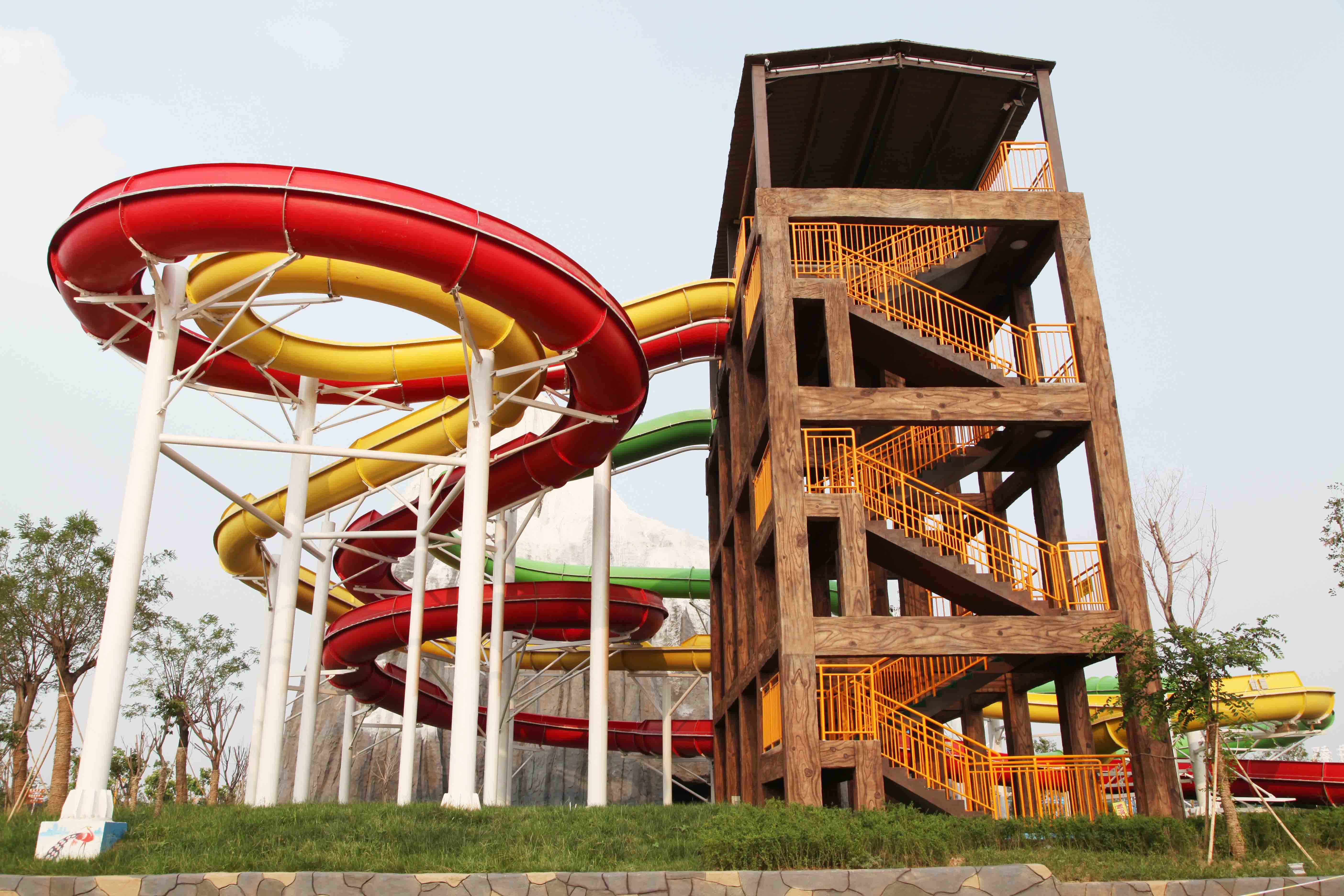 Outdoor Fiberglass Water Slides Custom FRP Spiral Red Water Slides CE