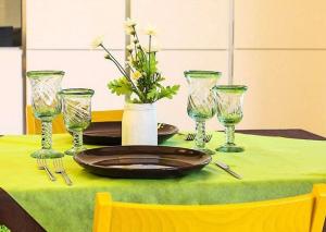 Wholesale Disposable PP Spunbonded Non Woven Table Covers TNT Recycle bio-degradable from china suppliers
