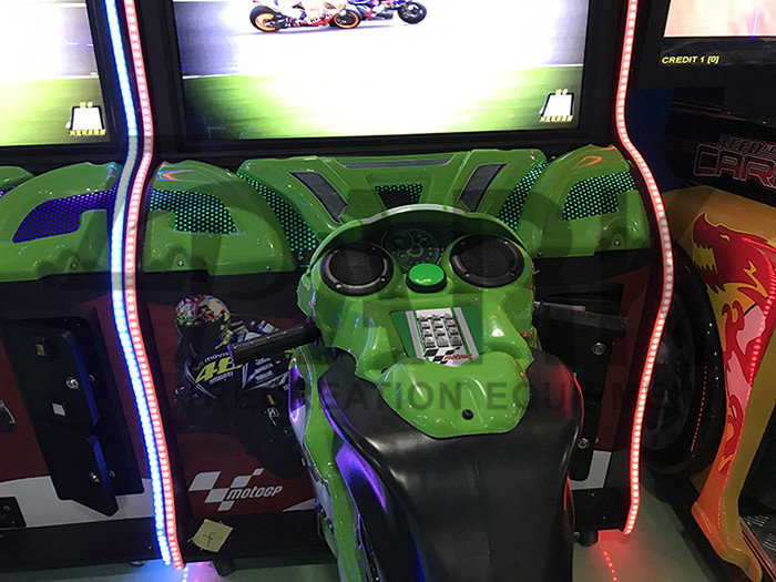 Coin Operated Car Racing Arcade Machine , Arcade Racing Simulator 2 Players