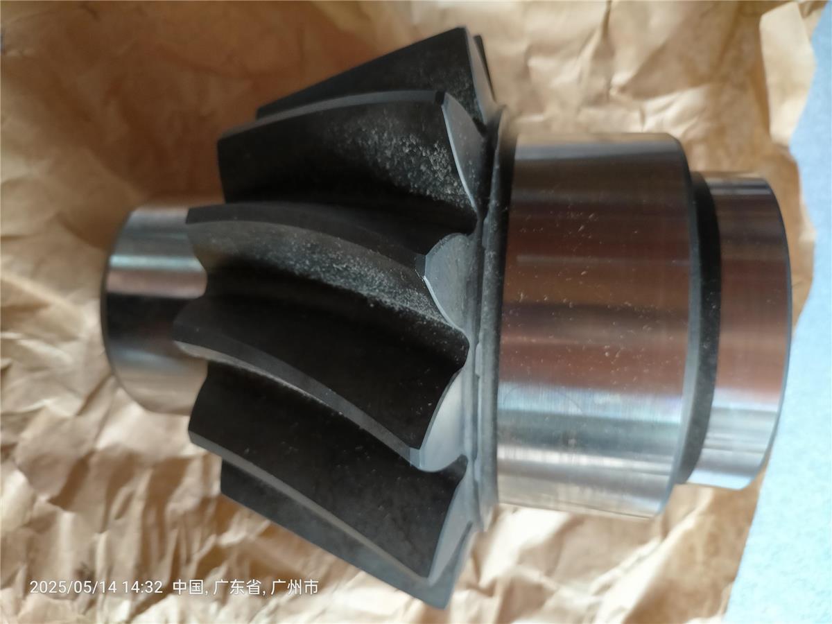 Original Excavator Spare Part 1058586 GEAR for CAT Engine