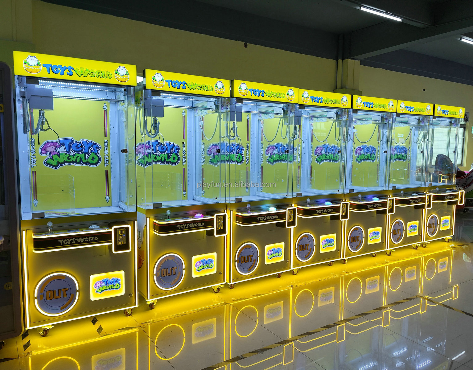 PlayFun New Toy Customized Arcade Claw Doll Game Machine Plush Toy Gift Claw Crane Machine