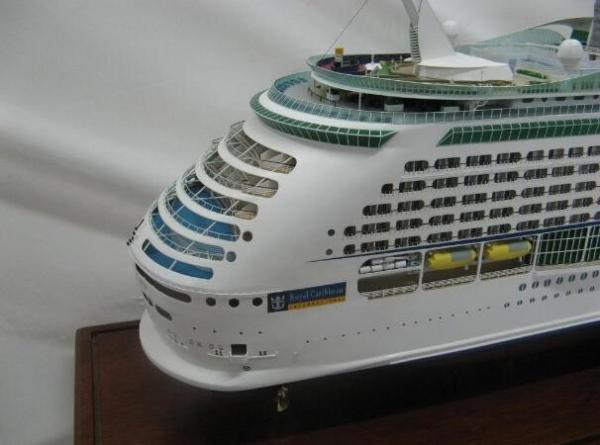 Regent Seven Seas Explorer Toy Cruise Ship Model 0.001mm Simulation Accuracy