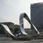 Polished Modern Stainless Steel Sculpture For Square Decoration