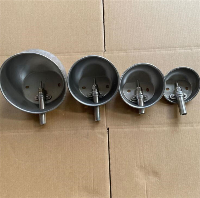 15cm Diameter 304 Stainless Steel Water Through Drinking Bowls Pig Water Drinkers