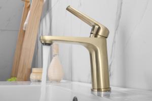 Wholesale Solid Brass Bathroom Basin Faucets Hot and Cool Chrome Surface Wash Basin Mixer Faucet from china suppliers