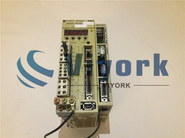 Yaskawa SGDH-A5AE-N1Y88 Industrial Servo Drive 50 / 60HZ 200 - 230VAC INPUT 1