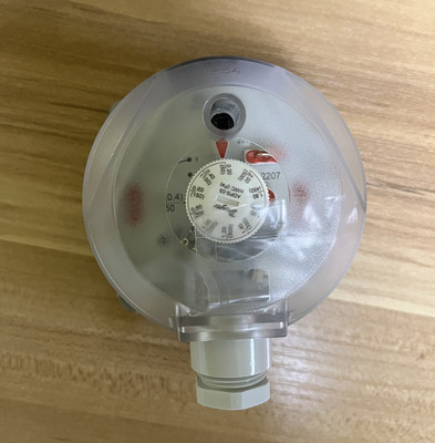 Dwyer ADPS-03-2-N Adjustable Differential Pressure Switch