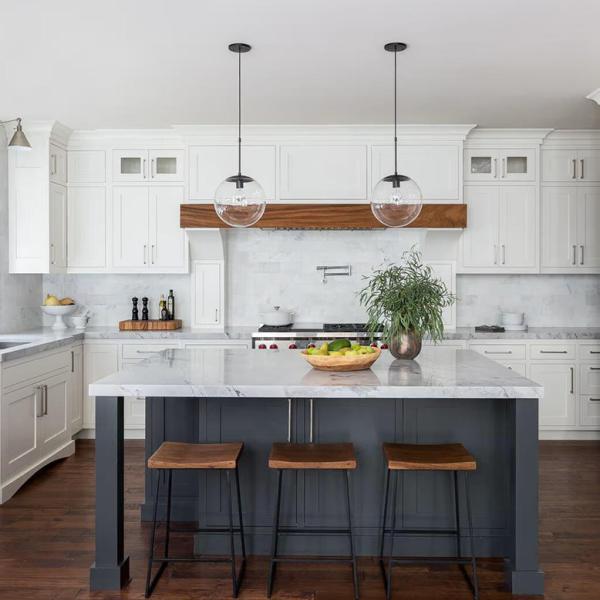 Quartz Stone Countertop Shaker Island Kitchen Cabinet for a Luxurious and Modern