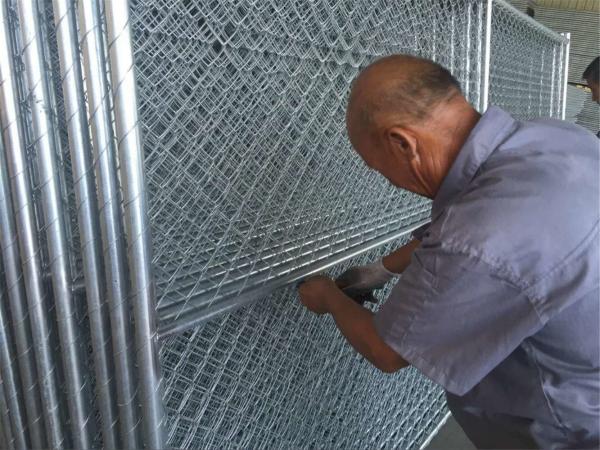 Quality chain link temporary construction fence panels 6FT X 10F Mesh 2 3/8 " x 2 3/8" ( 60mm x 60mm ) x 12 gauge wire for sale