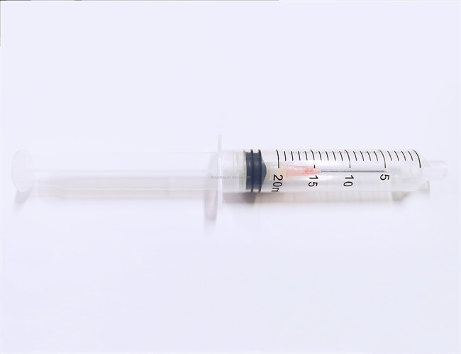 EO Sterilization Disposable Safety Syringe With Retractable Needle 2ml 3ml 5ml