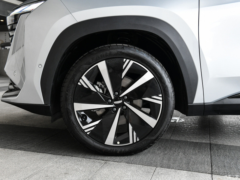 Geely Atlas Pro 2023 2.0TD DCT Flagship Version Compact SUV Diesel Or Gasoline Car
