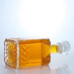 Customized Polygon Glass Bottle for Vodka Whisky Gin Rum Spirit
