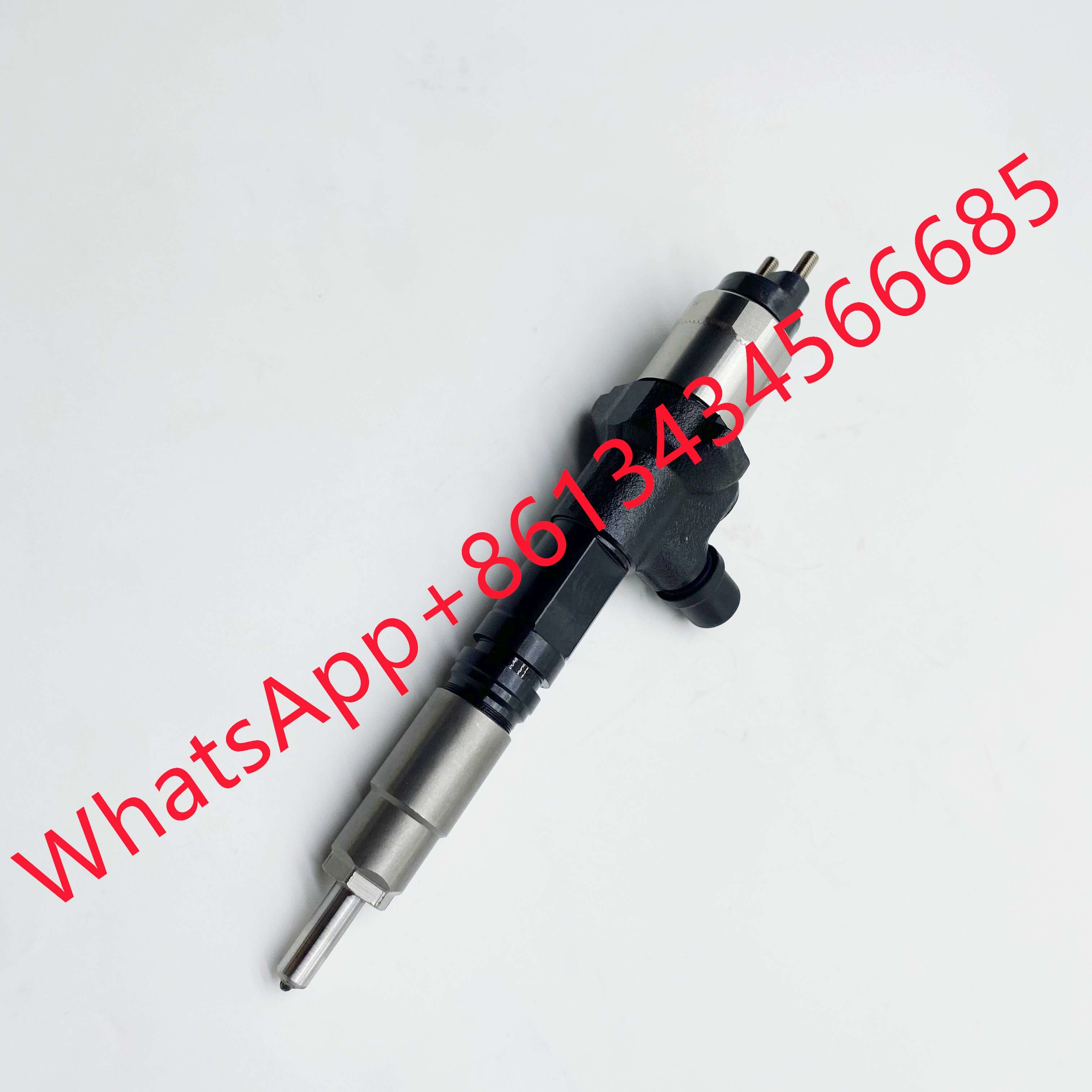 095000-9696 Denso Diesel Fuel Injectors For KUBO 095000-9690 Genuine Nozzle 1J500-53051