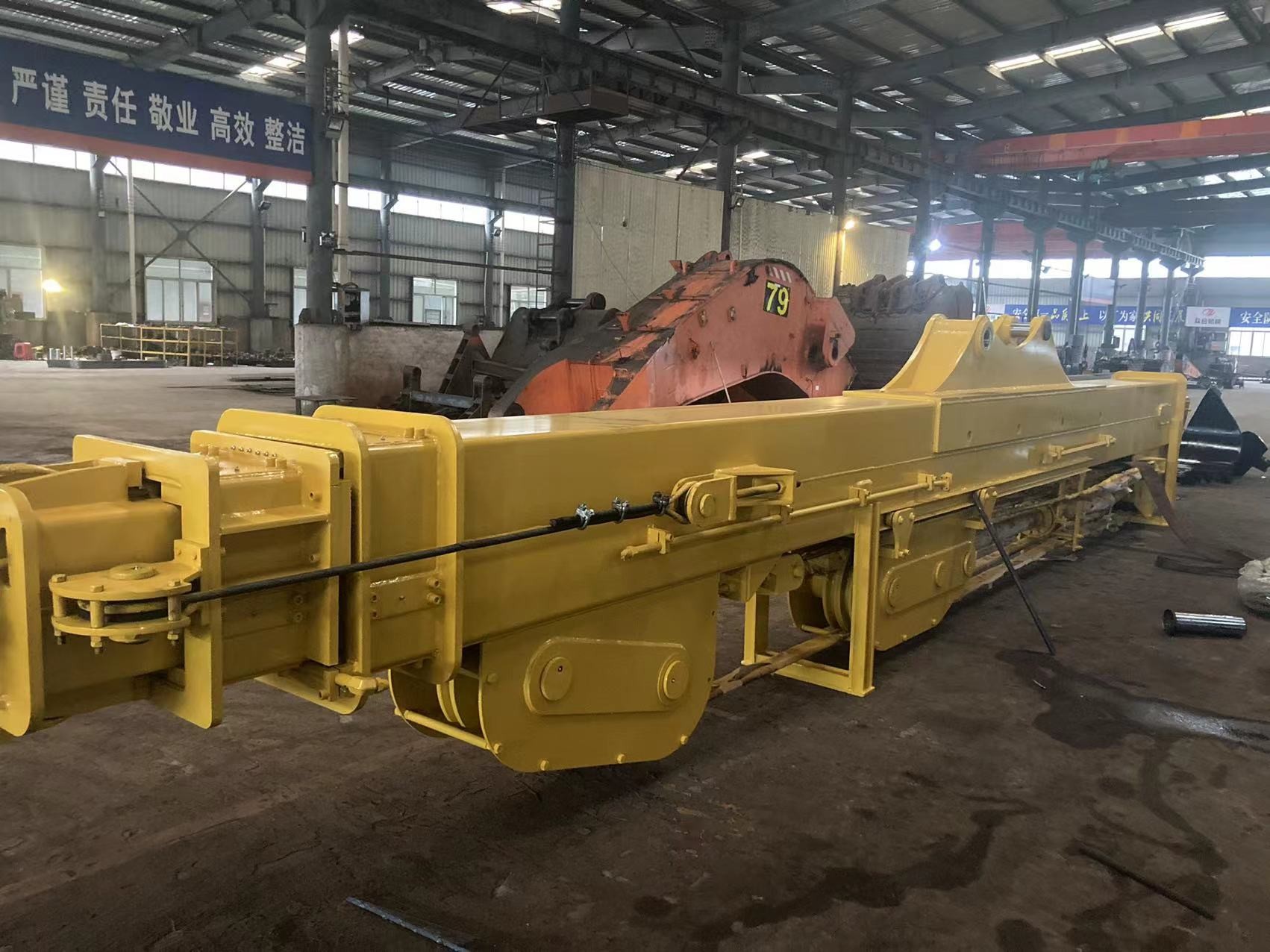 Komatsu PC360 Clamshell Telescopic Arm 25 Meters Multipurpose