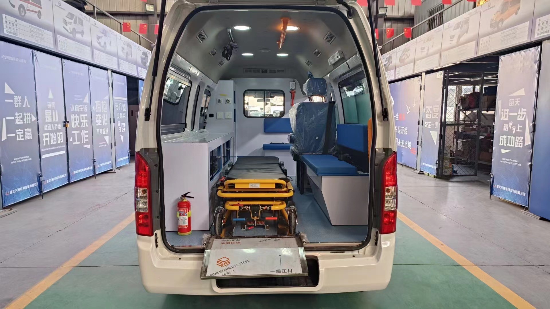 Foton Ambulance Van 2800Kg Gross Weight Mobile Emergency Ambulance Car 4x2