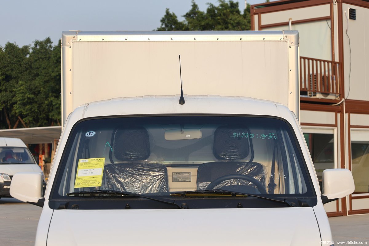 EEC Electric Cars With EEC Approval For Delivery 2023 COC l7e 4730*1670*1960mm Seats 2