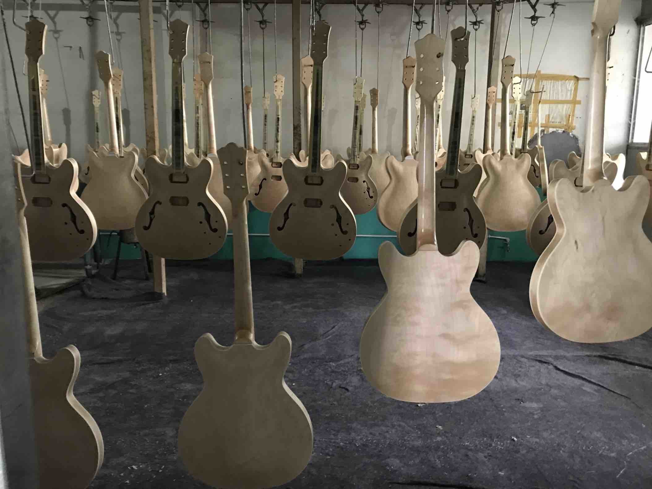 Solid Flame Maple Top 5 Strings Bass Guitar Ebony Fingerboard Custom Gold Hardware Ash Wood Electric Bass