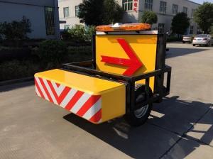 China LED Direction Arrow Retractable Mobile Vehicle Barrier With Patent Certification on sale