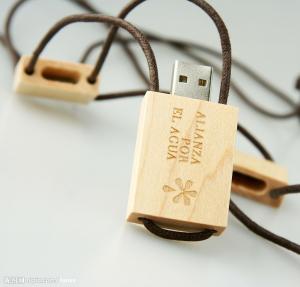 Wholesale Wood Logo USB 2.0 flash drive bamboo sticks from china suppliers