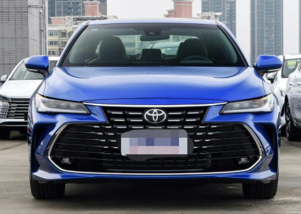 Toyota Aavalon 2022 dual engine 2.5L haohua version 4 Door 5 seats 3 space car