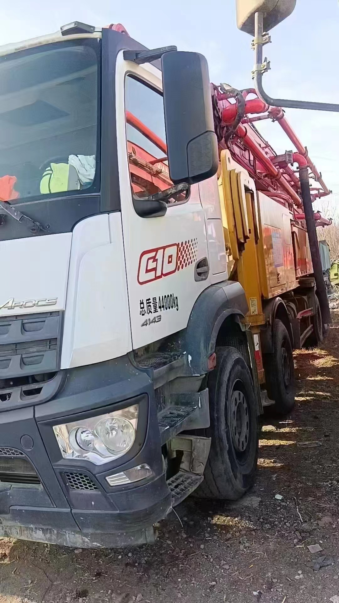 Sany 62m Mercedes-Benz chassis pump truck price, 62m concrete pump truck performance