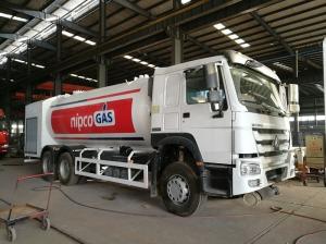 Wholesale HOWO 6*4 20cbm / 10ton Bobtail Propane Truck Horizontal Cylinder Shape Tank from china suppliers