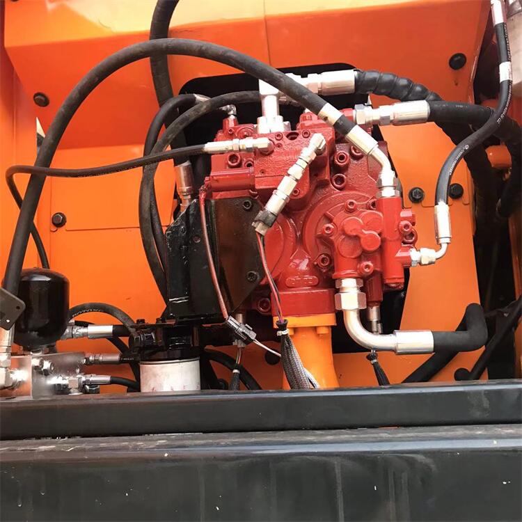 Hyundai 210w-9 R210w-9 Used Wheel Excavator Good Condition Original Hydraulic Cylinder