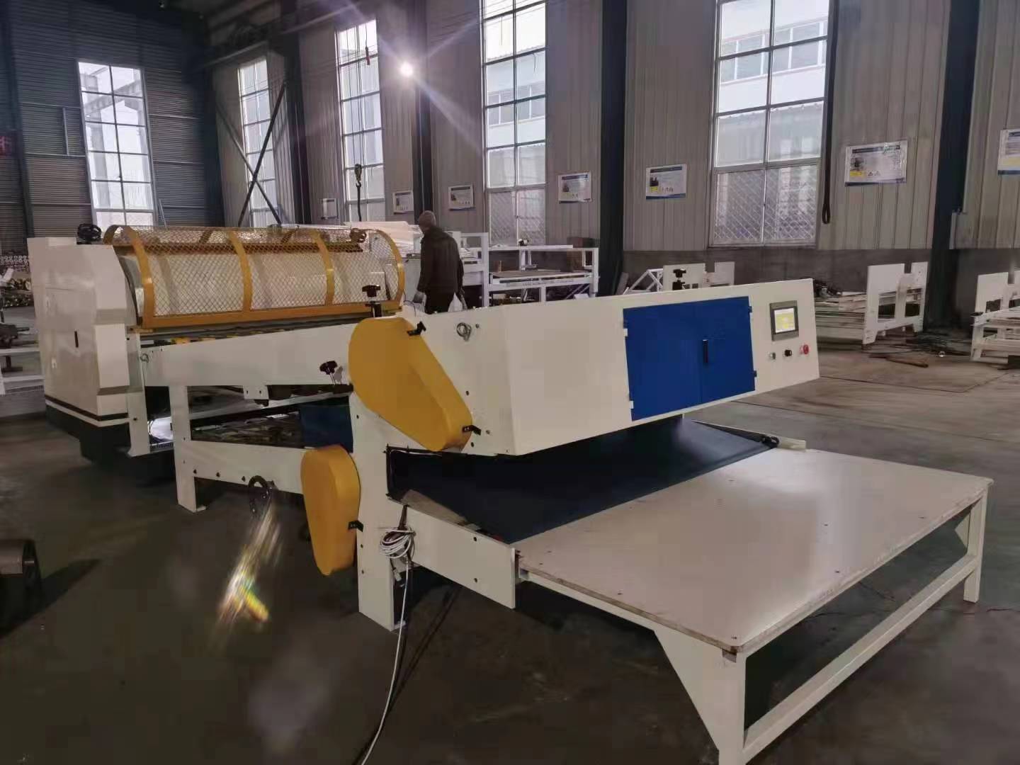 Roll to Sheet Cutter for Stacking Length 300MM-1400MM and ±1.5MM Cutting Precision