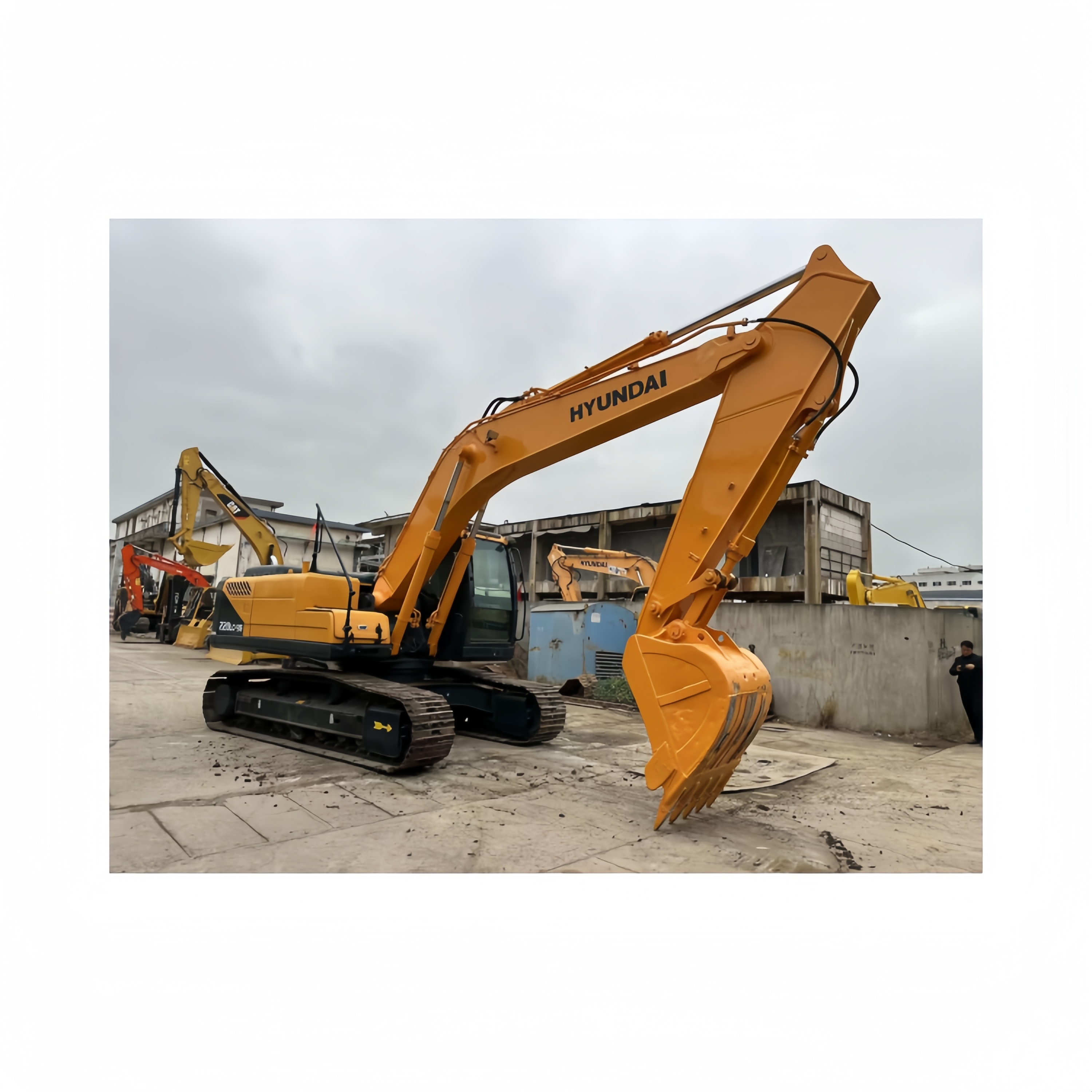Hyundai 220LC-9s Excavator Loader with 1.05 m3 Bucket Capacity and 800 Working Hours