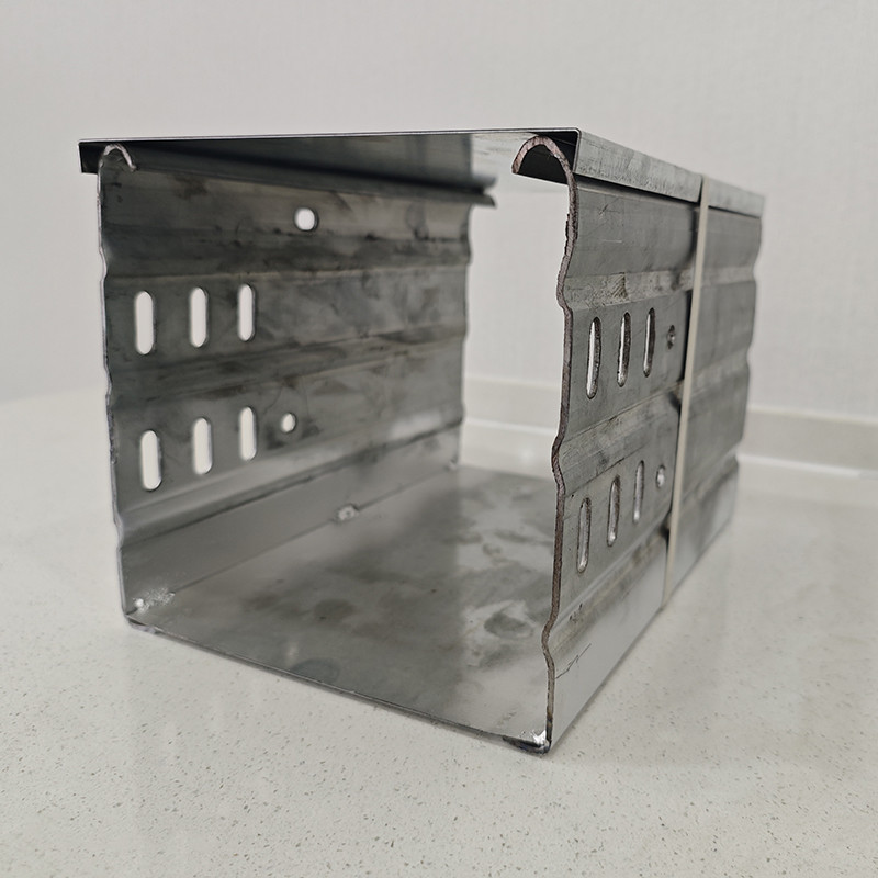 Corrosion Resistant Steel Cable Tray Rectangle Shape Excellent Ventilation.